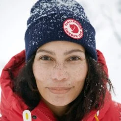 FJÄLLRÄVEN Fjällräven 1960 Logo Gebreide Muts - Chalk White -Fjällräven fjaellraeven 1960 logo hat grey 2 1463653