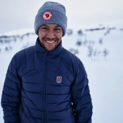 FJÄLLRÄVEN Fjällräven 1960 Logo Gebreide Muts - Grijs -Fjällräven fjaellraeven 1960 logo hat grey 3 1463652 1