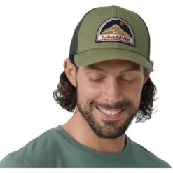 FJÄLLRÄVEN Fjällräven Badge Långtradarkeps Pet - Timber Brown 8 FJÄLLRÄVEN Fjällräven Badge Långtradarkeps Pet - Timber Brown -Fjällräven fjaellraeven badge langtradarkeps cap timber brown 3 1420869