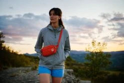 FJÄLLRÄVEN Fjällräven High Coast Heuptasje - Dawn Blue -Fjällräven fjaellraeven high coast lite women shorts river blue 9 935444