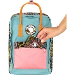FJÄLLRÄVEN Fjällräven Kanken Art Plus Rugzak - Darkwoods -Fjällräven fjaellraeven kanken art plus backpack 3 1419923