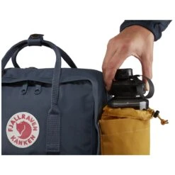 FJÄLLRÄVEN Fjällräven Kånken Fleszak - Black -Fjällräven fjaellraeven kanken bottle pocket navy 6 935077 1548249 1