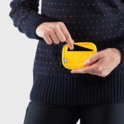 FJÄLLRÄVEN Fjällräven Kanken Card Portemonnee - Sky Blue 14 FJÄLLRÄVEN Fjällräven Kanken Card Portemonnee - Sky Blue -Fjällräven fjaellraeven kanken card wallet 7 1130034