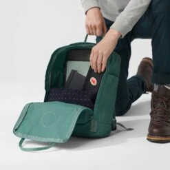 FJÄLLRÄVEN Fjällräven Kånken Rugzak - Arctic Green/spicy Orange 21 FJÄLLRÄVEN Fjällräven Kånken Rugzak - Arctic Green/spicy Orange -Fjällräven fjaellraeven kanken rucksack arctis green 6 1025262