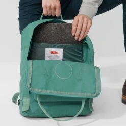 FJÄLLRÄVEN Fjällräven Kånken Rugzak - Frost Green/confetti Pattern 18 FJÄLLRÄVEN Fjällräven Kånken Rugzak - Frost Green/confetti Pattern -Fjällräven fjaellraeven kanken rucksack arctis green 7 1025261 1