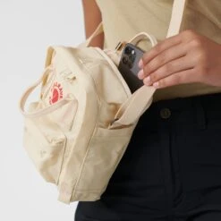 FJÄLLRÄVEN Fjällräven Kånken Sling Schoudertas 2.5L - Light Oak 20 FJÄLLRÄVEN Fjällräven Kånken Sling Schoudertas 2.5L - Light Oak -Fjällräven fjaellraeven kanken sling tasche sky blue 1 1131172